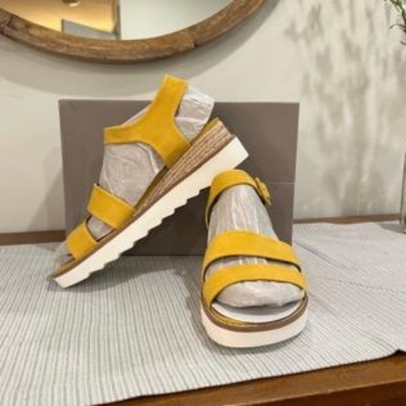 Franco Sarto Colton Sandals - Picture 2 of 8